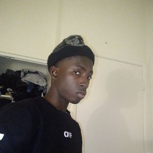 Meet your Posher, Esmaila